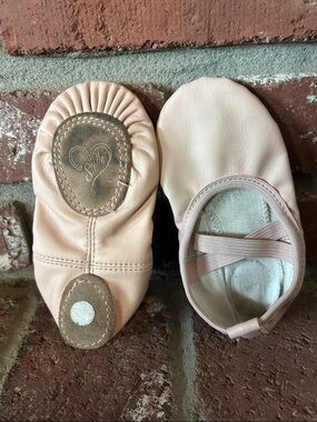 Stelle > Girls' Ballet Slippers in Light Pink Toddler Size 11 Fits 5/6 year old